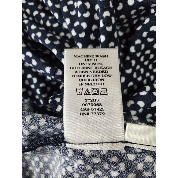 Ann Taylor Womens Size Med Sleeveless Navy Flower Print Blouse Stretchy V-neck - Picture 7 of 7
